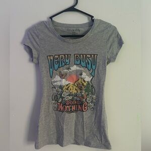 kids graphic tee size small